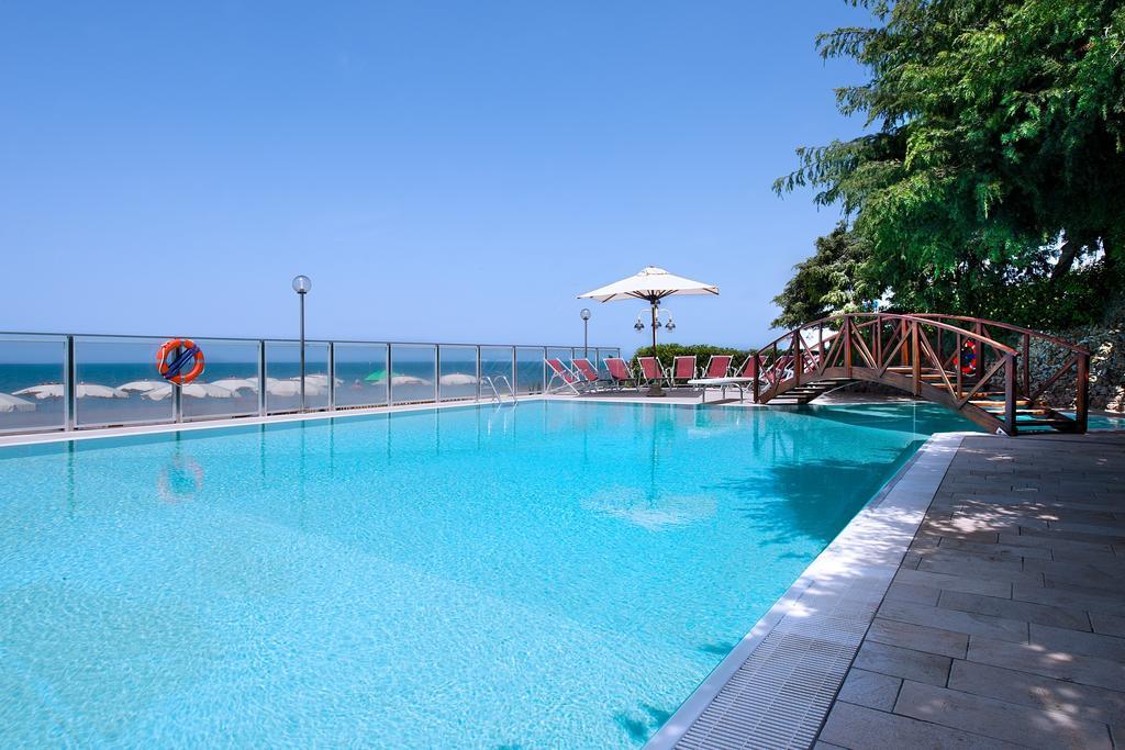 Hotel I Ginepri Marina di Castagneto Carducci Exterior foto