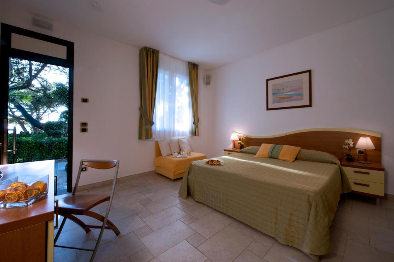Hotel I Ginepri Marina di Castagneto Carducci Exterior foto